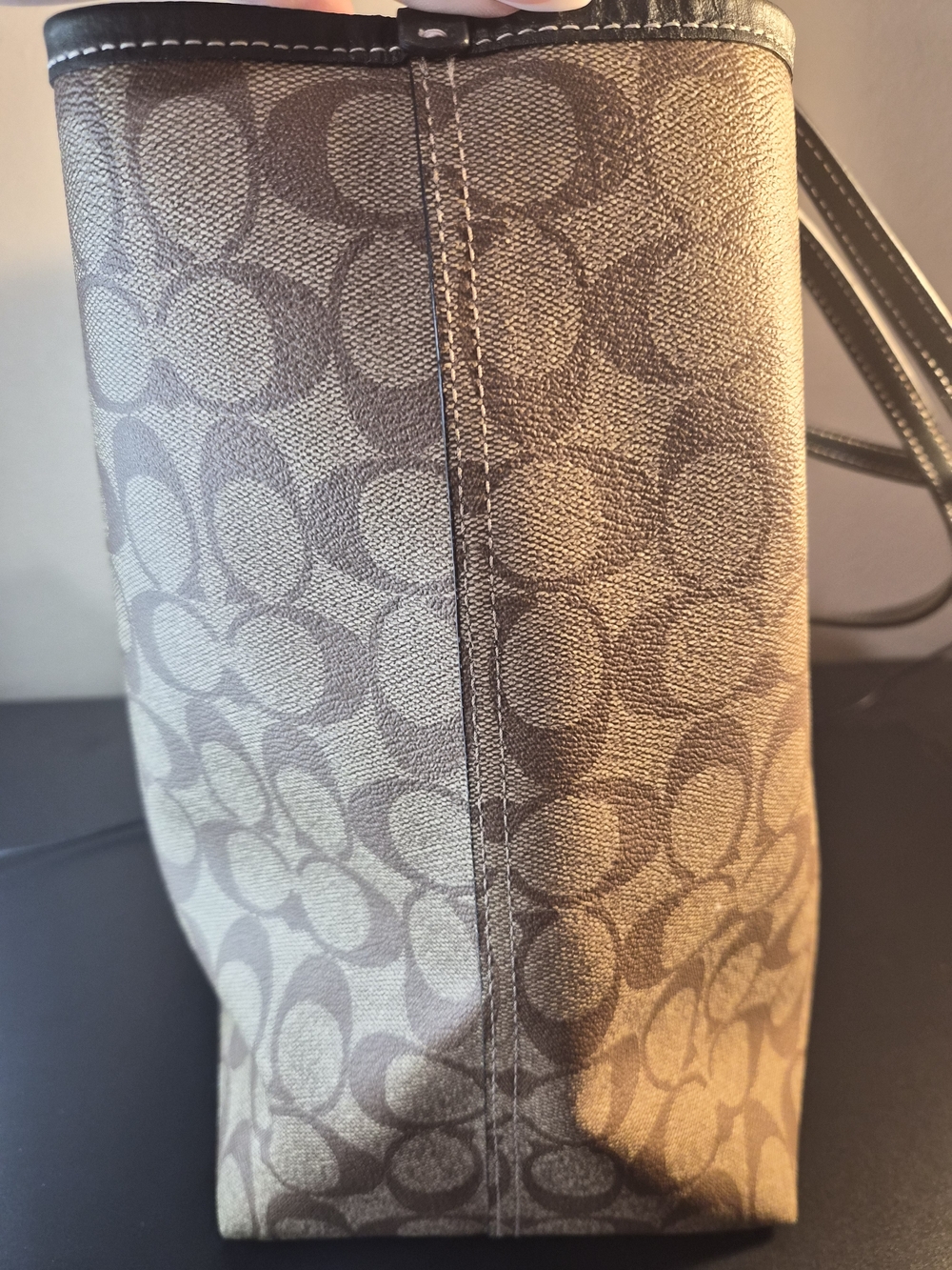 ✨ Authentic Coach Varsity Logo Signature Tote ✨ - Picture 10 of 12